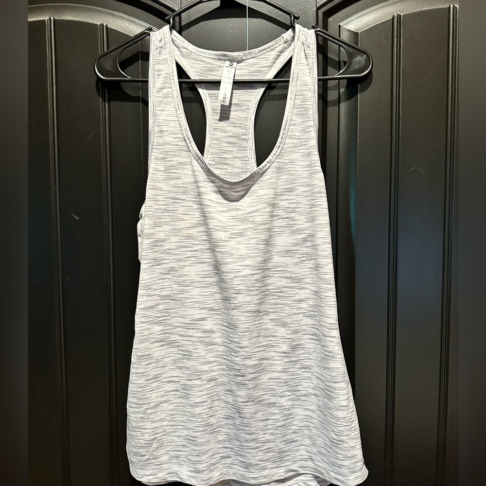 Athletic tank top